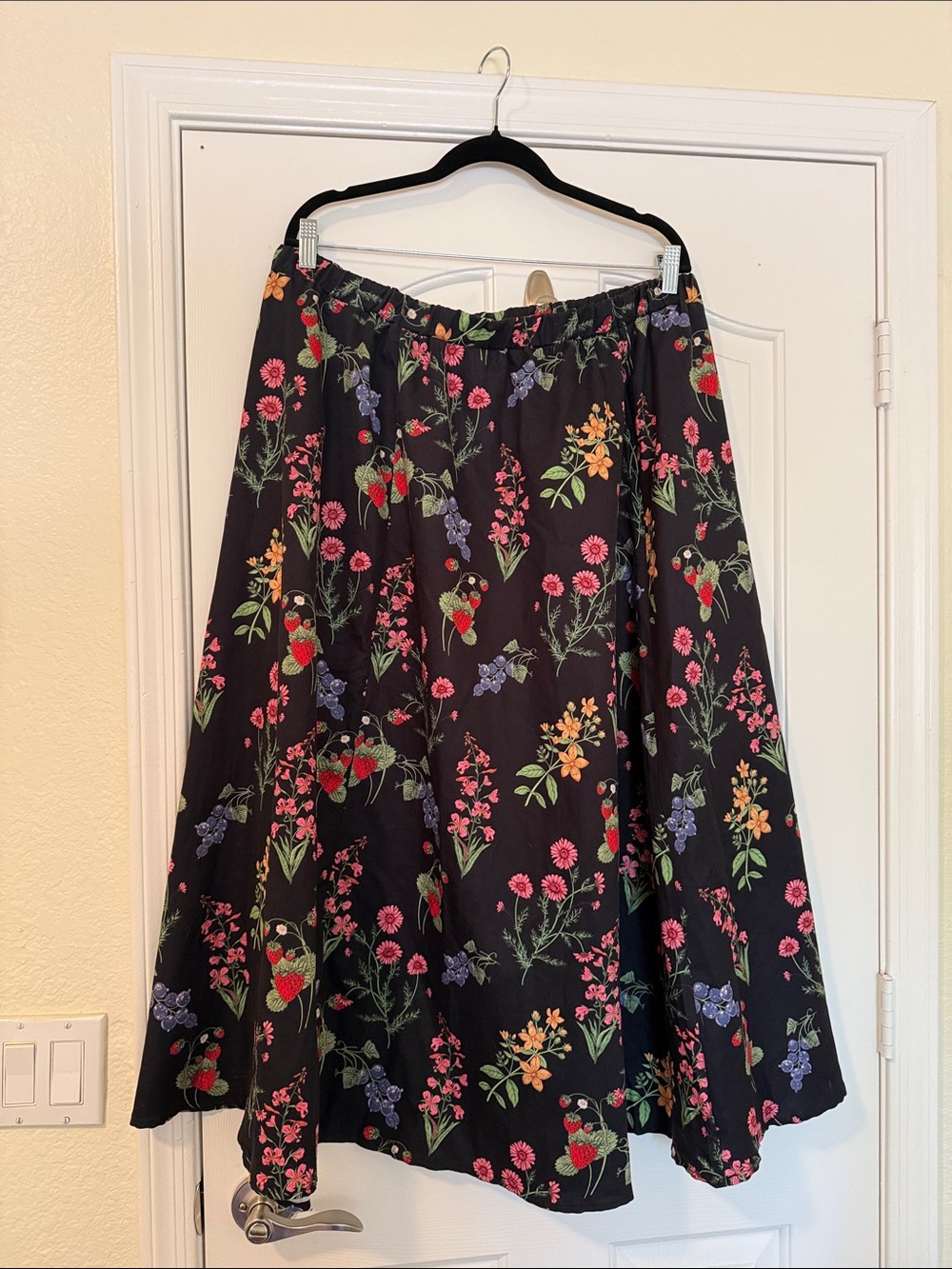 Women's Black Floral A-Line Skirt